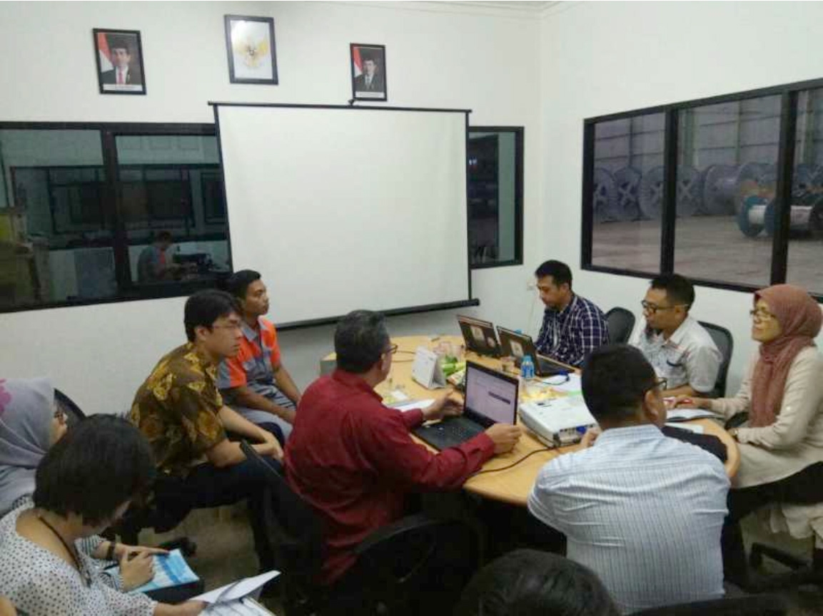 提高管理水平，增強(qiáng)競(jìng)爭(zhēng)力