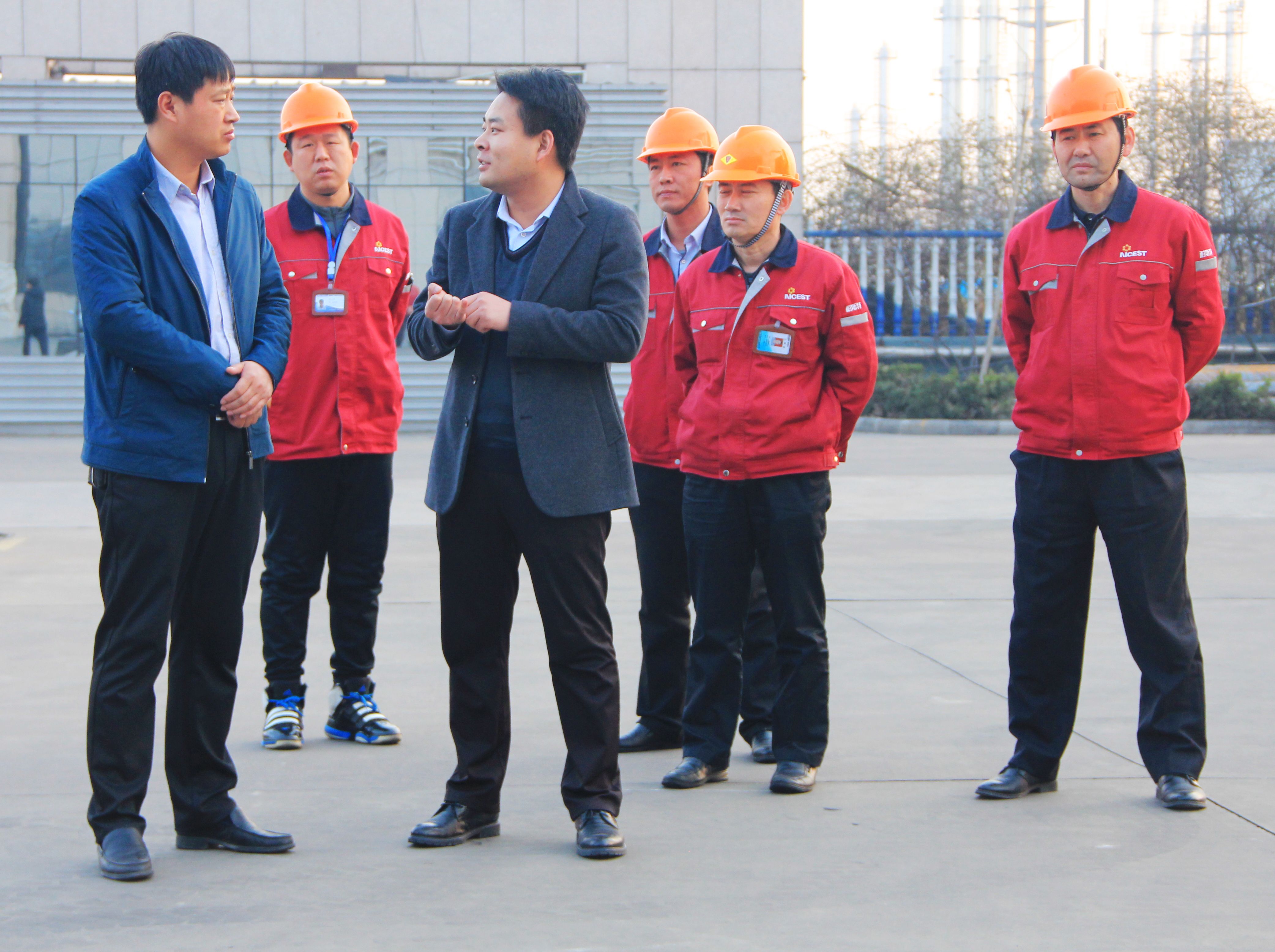 勝坨園區辦前來耐斯特督導安全管理工作